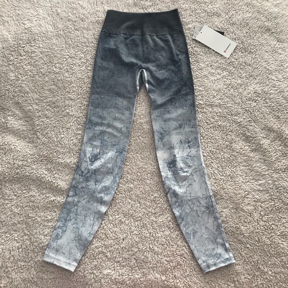 🆕ONLY ONE! NWT Lululemon Ebb to Train Tight 4 - Picture 7 of 9